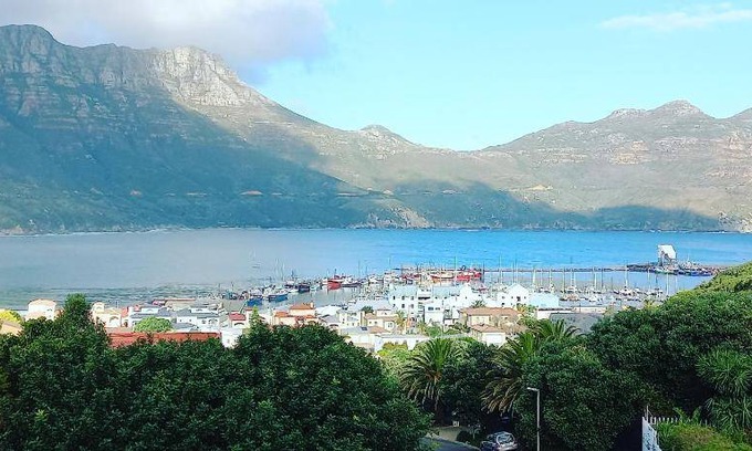 Hout Bay House | 264 m² House ∙ 3 bedrooms ∙ 6 guests