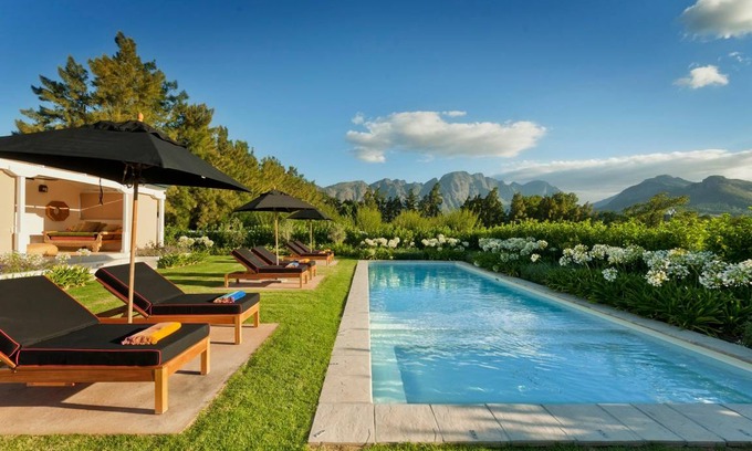 Franschhoek Resort | 265 m² Resort ∙ 4 bedrooms ∙ 10 guests