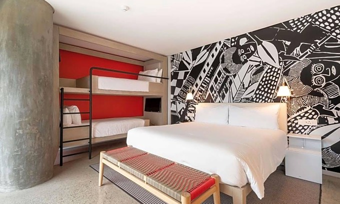 Silo District Hotel | 3-Star Hotel ∙ Radisson RED Hotel V&A Waterfront Cape Town
