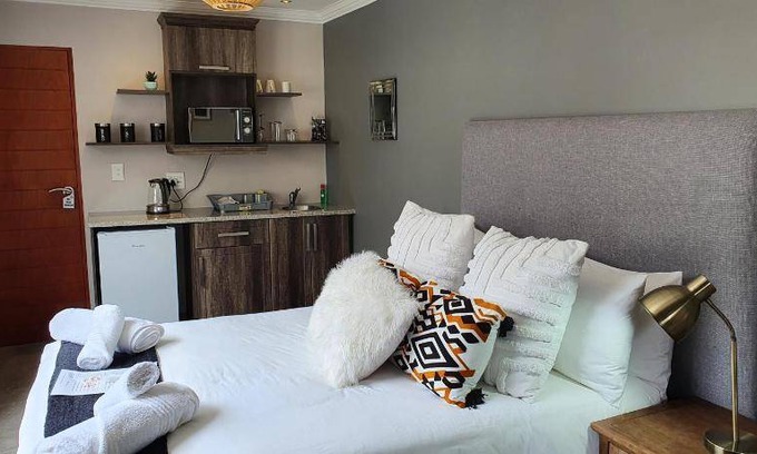 Dullstroom Hotel | 30 m² Hotel ∙ 4 guests