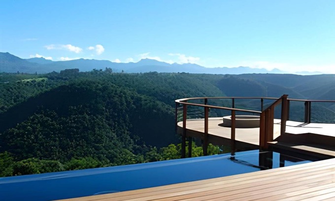 Keurboomstrand Cabin | 300 m² Lodge ∙ 3 bedrooms ∙ 127 guests