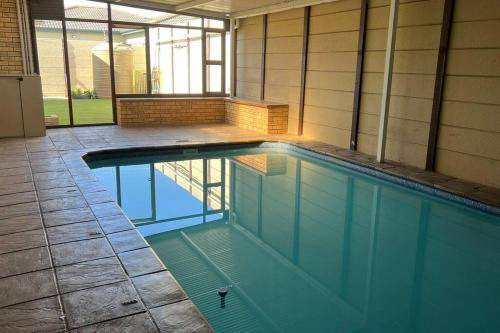 Parow Villa | 300 m² Villa ∙ 3 bedrooms ∙ 6 guests