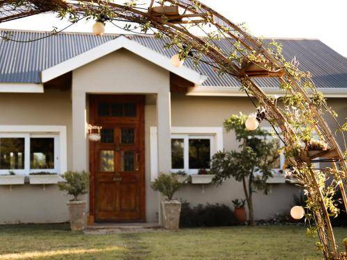 Okhahlamba House | 335 m² House ∙ 3 bedrooms ∙ 10 guests