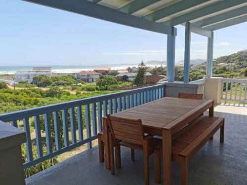 Oyster Bay House | 341 m² House ∙ 3 bedrooms ∙ 7 guests