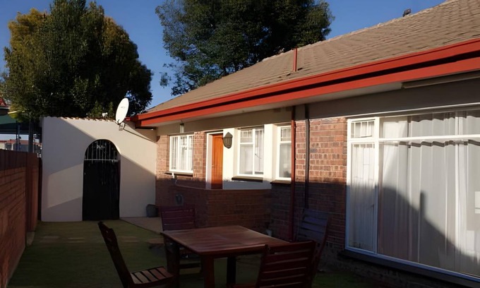 Nigel Bed & Breakfast | 35 m² Bed and breakfast ∙ 2 guests