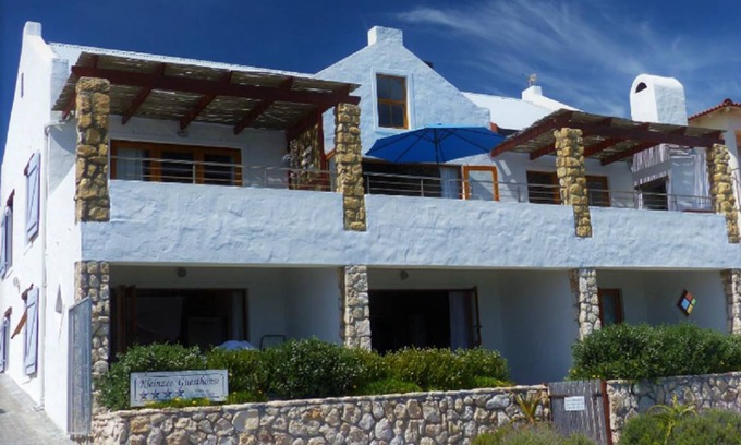 De Kelders Bed & Breakfast | 350 m² Bed and breakfast ∙ 5 bedrooms ∙ 127 guests