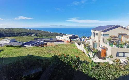Herolds Bay House | 350 m² House ∙ 4 bedrooms ∙ 8 guests