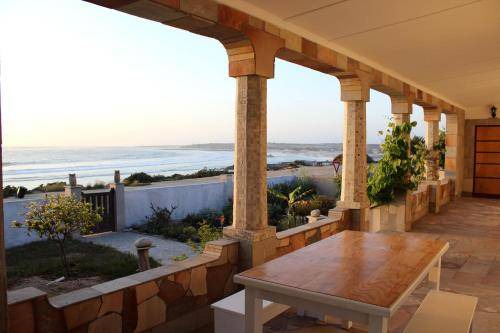 Port Nolloth House | 370 m² House ∙ 3 bedrooms ∙ 6 guests