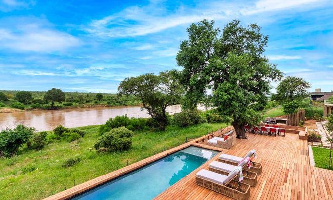 Buffelspruit Cabin | 380 m² Lodge ∙ 7 bedrooms ∙ 10 guests