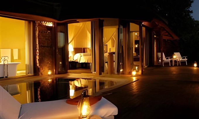 Madikwe Game Reserve Cabin | 390 m² Lodge ∙ 2 bedrooms ∙ 4 guests