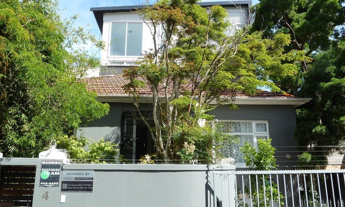 Sea Point Apartment | 4 on Highworth