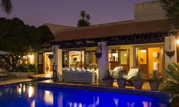 Constantia Park Bed & Breakfast | 400 m² Bed and breakfast ∙ 4 bedrooms ∙ 127 guests