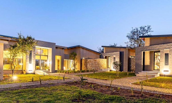 Buffelspruit Cabin | 430 m² Lodge ∙ 5 bedrooms ∙ 10 guests