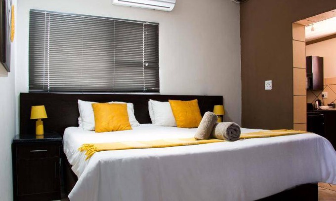 Lephalale Cabin | 45 m² Lodge ∙ 2 guests