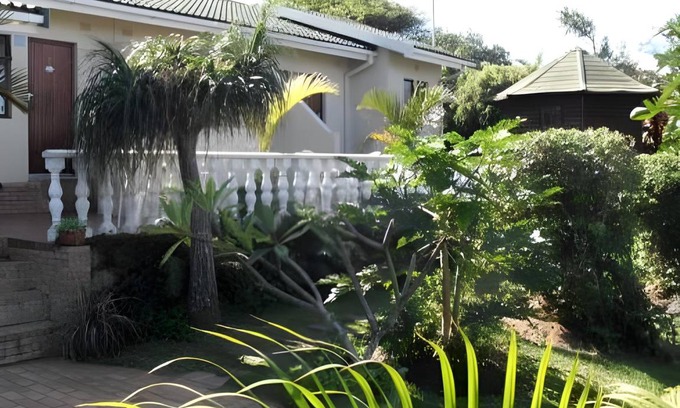 Umhlali Beach Bed & Breakfast | 48 m² Bed and breakfast ∙ 127 guests