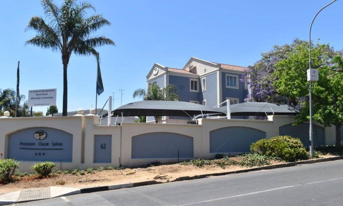 Greater Johannesburg Metropolitan Area Apartment | 48 m² Serviced apartment ∙ 2 bedrooms ∙ 127 guests