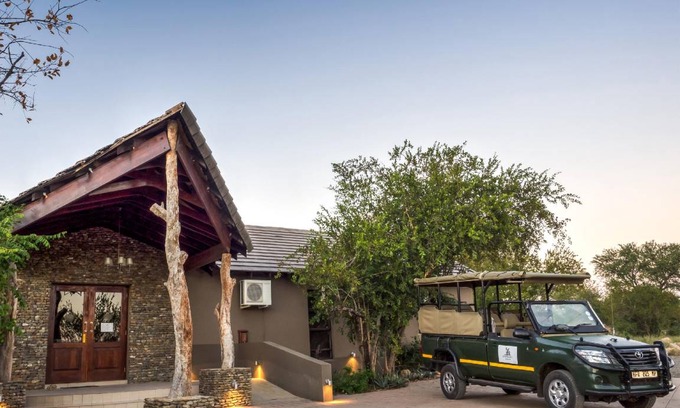 Hectorspruit Hotel | 500 m² Hotel ∙ 4 bedrooms ∙ 10 guests