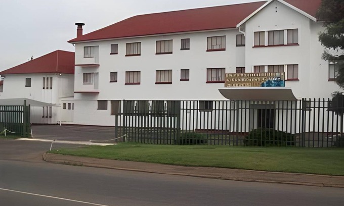 Stilfontein Hotel | 55 m² Hotel ∙ 4 guests