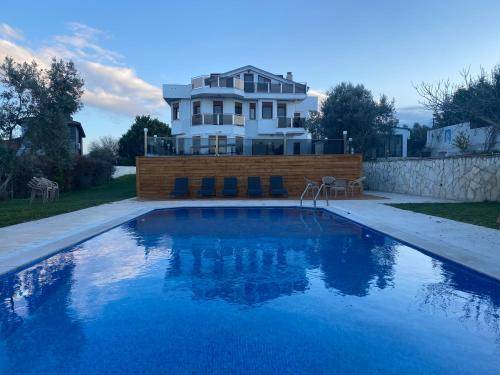 Urla Villa | 550 m² Villa ∙ 5 bedrooms ∙ 12 guests