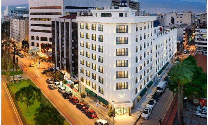 Izmir City Centre Hotel | 57 m² Hotel ∙ 127 guests