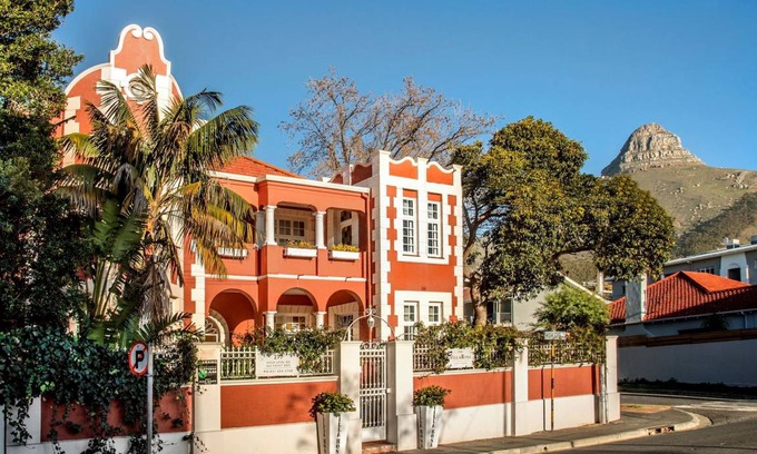 Sea Point Bed & Breakfast | 58 m² Bed and breakfast ∙ 127 guests