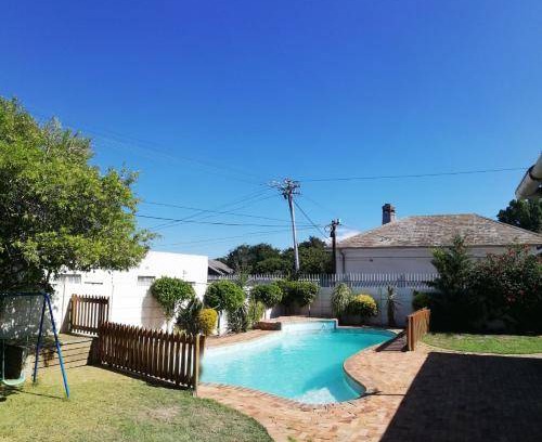 Pinelands Ski Chalet | 60 m² Chalet ∙ 1 bedroom ∙ 4 guests