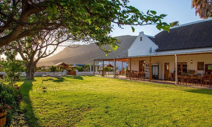 Prince Albert House | 60 m² House ∙ 8 guests
