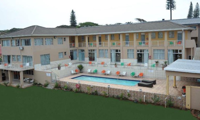 Umkomaas Apartment | 60 m² Serviced apartment ∙ 3 bedrooms ∙ 6 guests