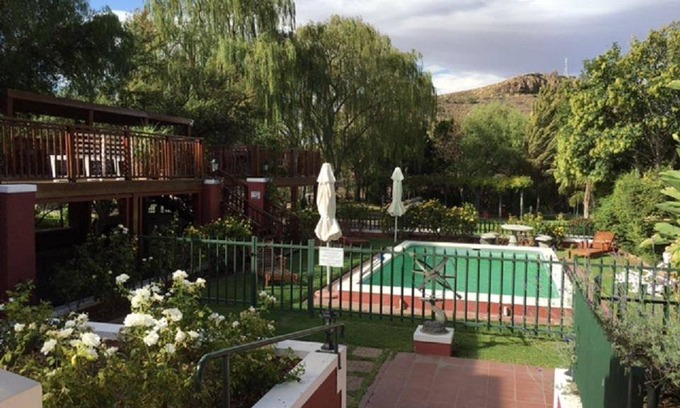 Beaufort West Bed & Breakfast | 65 m² Bed and breakfast ∙ 127 guests