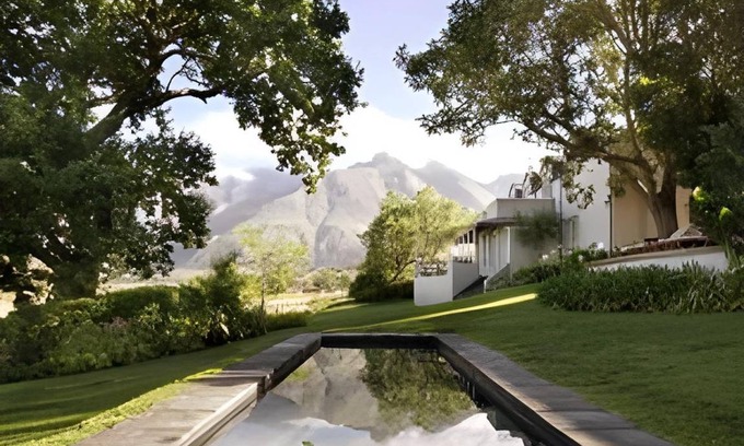 Swellendam House | 68 m² House ∙ 127 guests