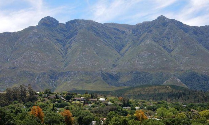 Swellendam Apartment | 70 m² Apartment ∙ 2 bedrooms ∙ 4 guests