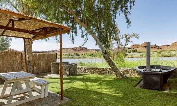 Vioolsdrift Settlement Cabin | 72 m² Lodge ∙ 3 bedrooms ∙ 127 guests