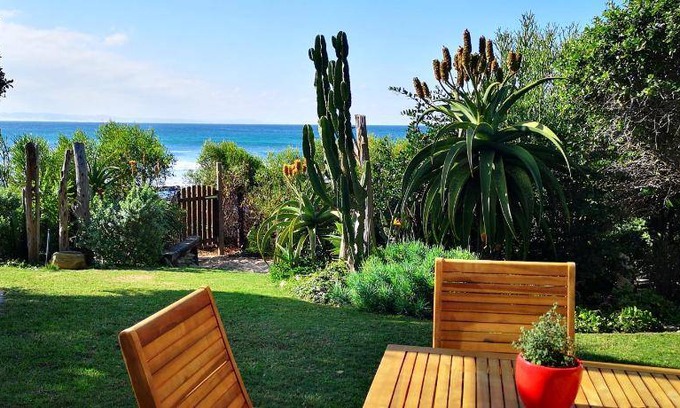 Jeffreys Bay Apartment | 75 m² Apartment ∙ 4 guests