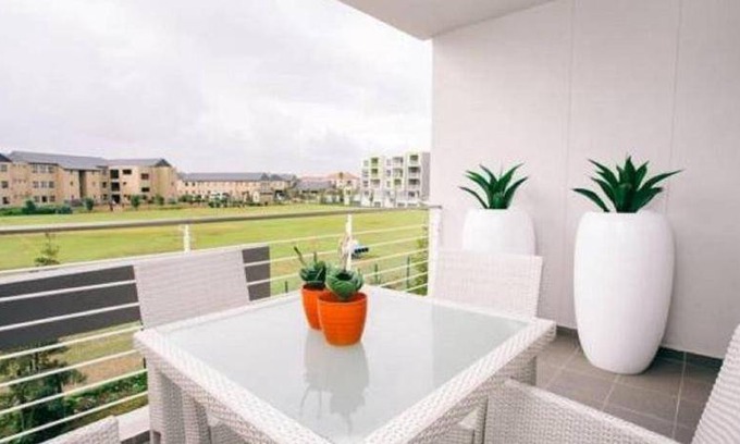 Century City Apartment | 76 m² Apartment ∙ 2 bedrooms ∙ 4 guests