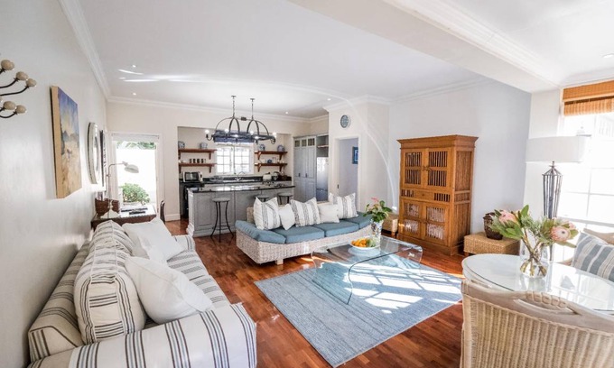 Summerstrand Bed & Breakfast | 80 m² Bed and breakfast ∙ 2 bedrooms ∙ 4 guests