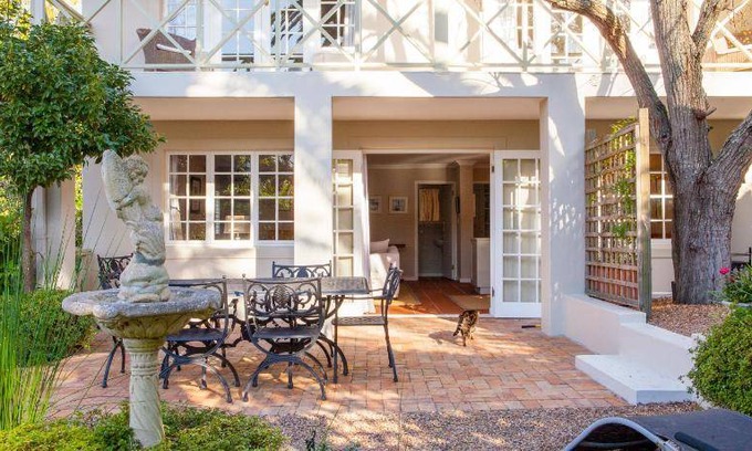 Constantia Apartment | 84 m² Apartment ∙ 2 bedrooms ∙ 4 guests