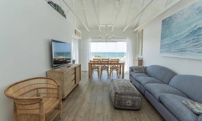 Pollok Beach Apartment | 85 m² Apartment ∙ 3 bedrooms ∙ 6 guests