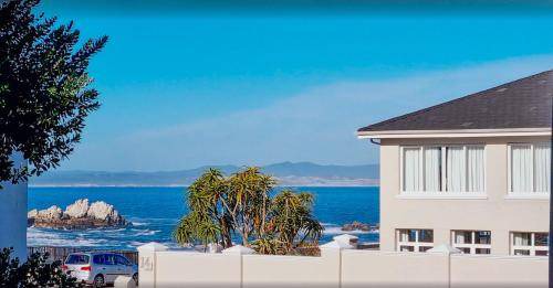 Westcliff House | 90 m² House ∙ 3 bedrooms ∙ 6 guests