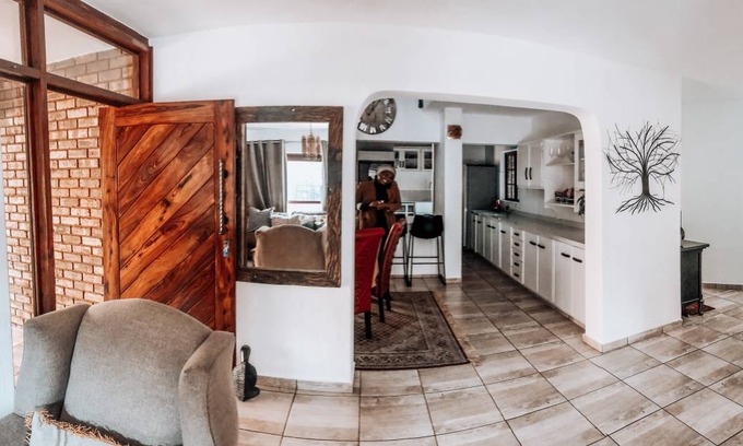Faerie Glen House | 900 m² House ∙ 5 bedrooms ∙ 12 guests