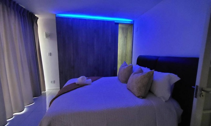 East London Apartment | 92 m² Apartment ∙ 2 bedrooms ∙ 6 guests