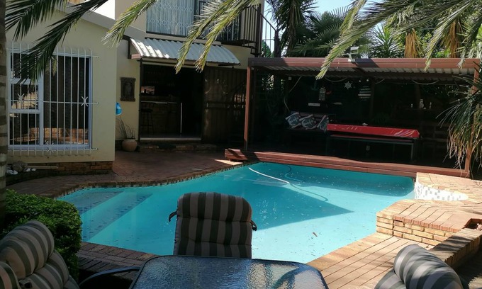 Kempton Park House | 95 m² House ∙ 3 bedrooms ∙ 6 guests