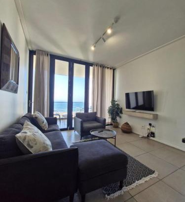 Durban Point Apartment | Accommodation Front - Ocean View 2 Sleeper