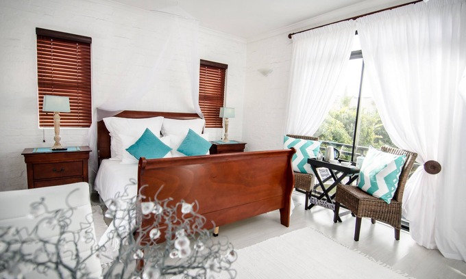 West Beach Hostel | Accommodation Surfers Kite Sleep Hostel