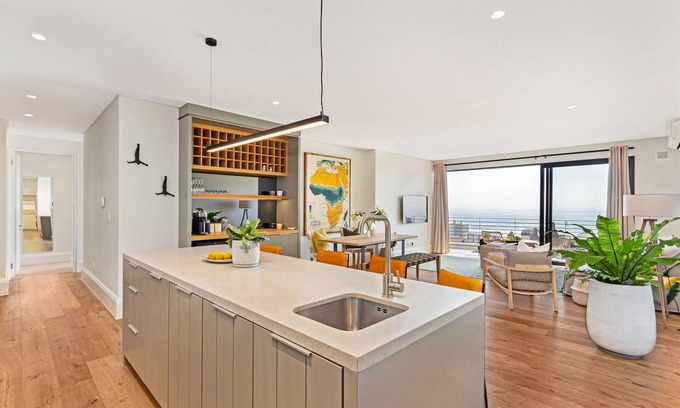 Sea Point Apartment | Alpha One 102 Modern Chic APT by HMH