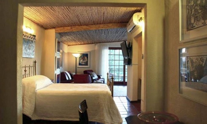Paarl Apartment | Amberg country estate - Stone cottage