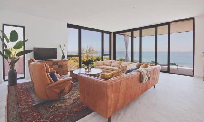 Gordons Bay Central Apartment | Apartment ∙ 3 bedrooms ∙ 6 guests