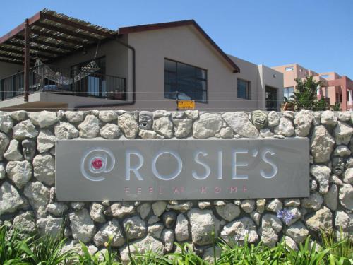 Bloubergstrand Hostel | At Rosies KiteHouse - Private rooms week to week, Monday to Monday