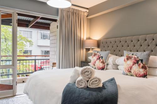 Stellenbosch Central Apartment | Avemore Jan Cats No 2 full power back up