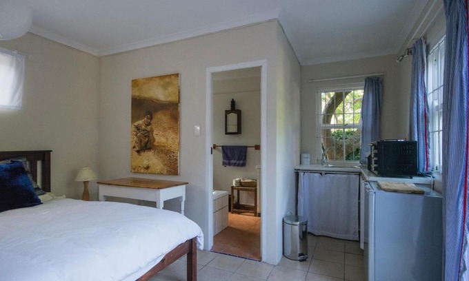 Plumstead Apartment | Avocado Cottage