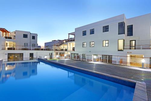 Big Bay Apartment | Azure 11 by Host Agents